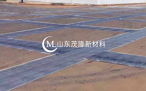 《莒南項(xiàng)目》土工布、抗裂貼施工