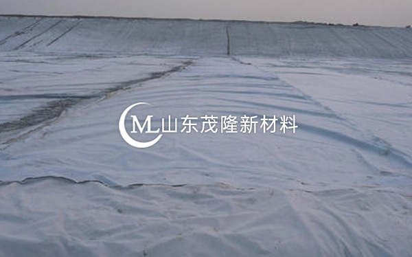 《蒙華鐵路》復(fù)合土工布、土工格柵施工