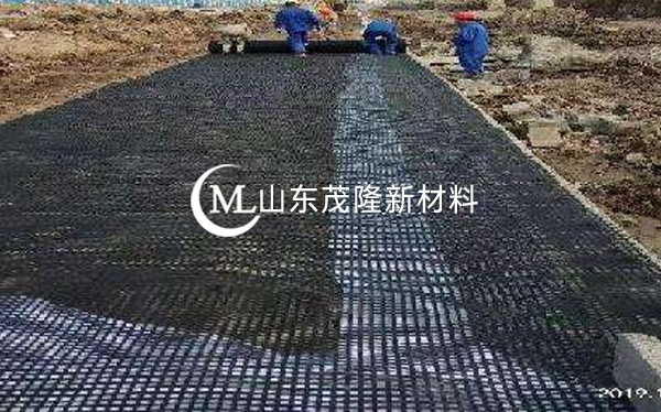 《寧安高鐵》土工布、經(jīng)編土工格柵施工