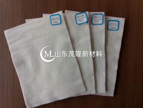 過(guò)濾土工布隔離污染土與非污染土的試驗(yàn)研究