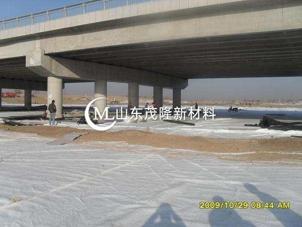 復合土工布施工