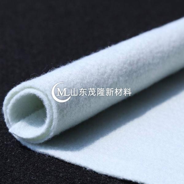 路基邊坡覆蓋土工布為什么必須是綠色？