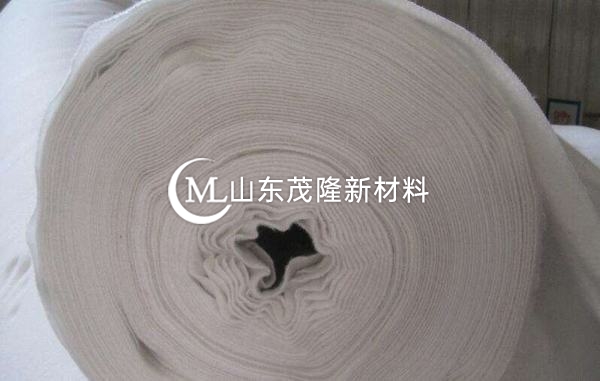 如何減少土工布在瀝青路面施工中的位移