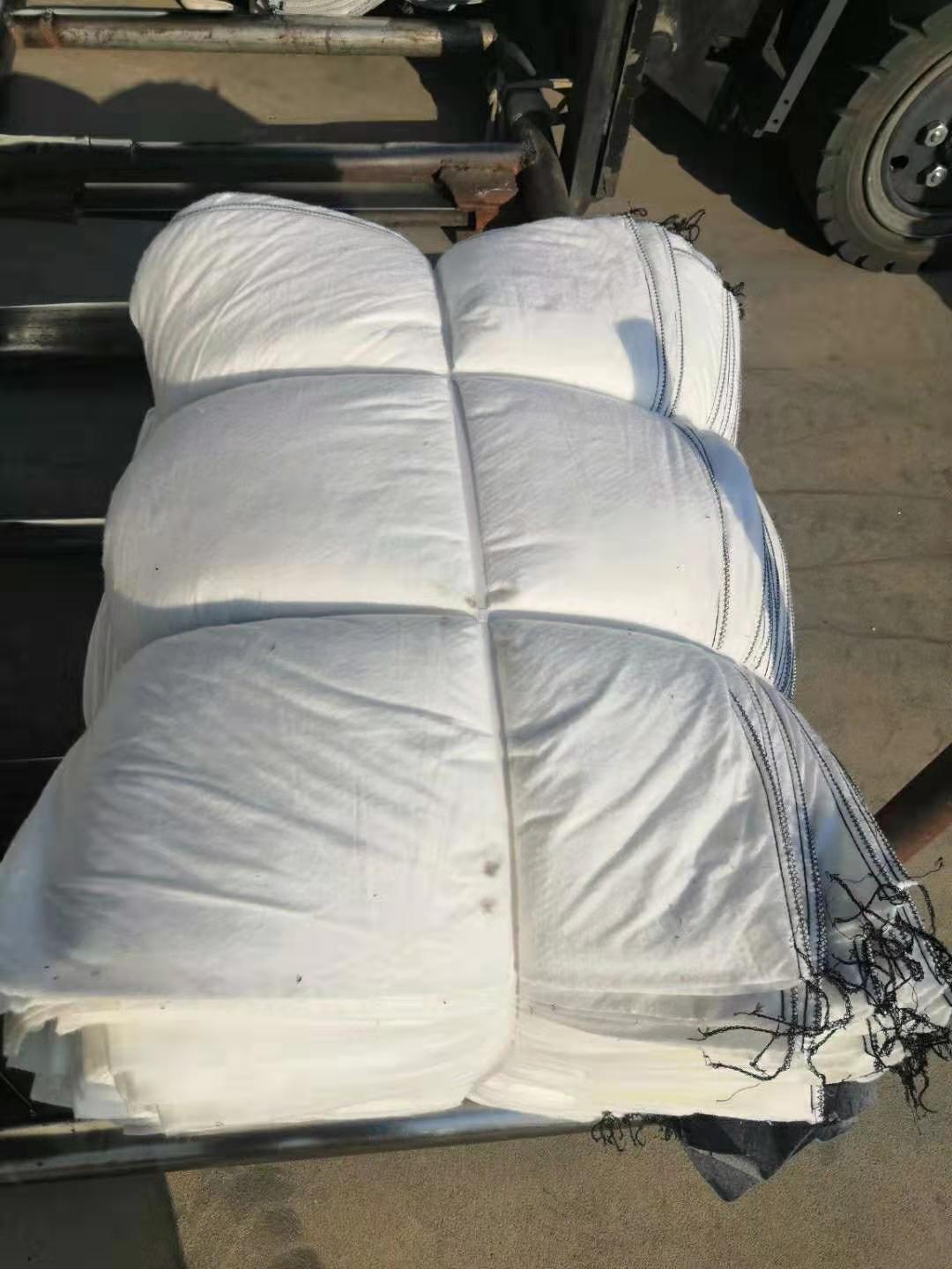 透水土工布特點(diǎn)  過(guò)濾土工布