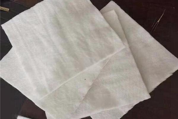 聚酯長絲土工布的制作過程揭秘  第3張