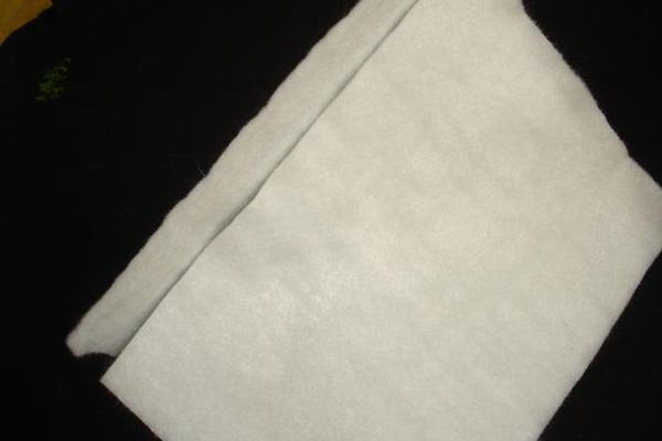 為什么土工布鋪設(shè)需要雙層鋪設(shè)  第1張