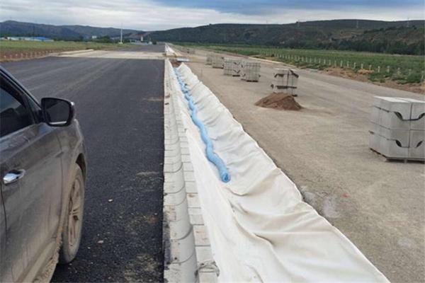 在水渠中土工布怎么施工呢？  第3張