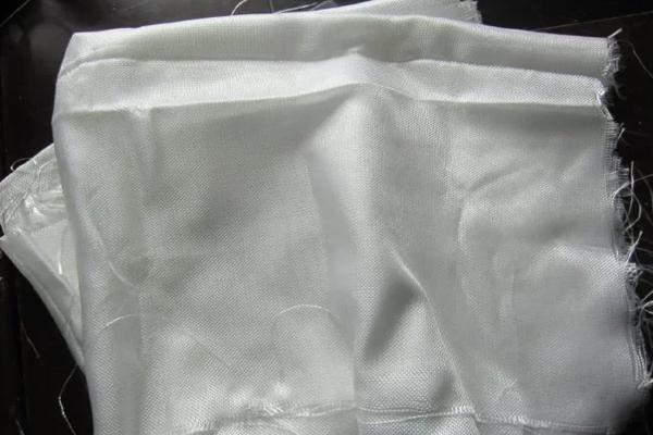 高強加筋土工布的錨固要求有哪些  第1張