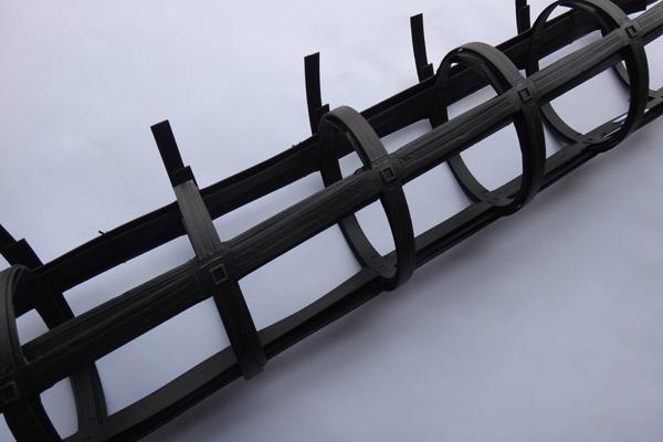 高強(qiáng)加筋土工布的長(zhǎng)度是到柱邊還是軸線  第1張