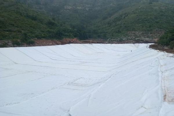 土工布可以直接粘在水泥上嗎 第1張